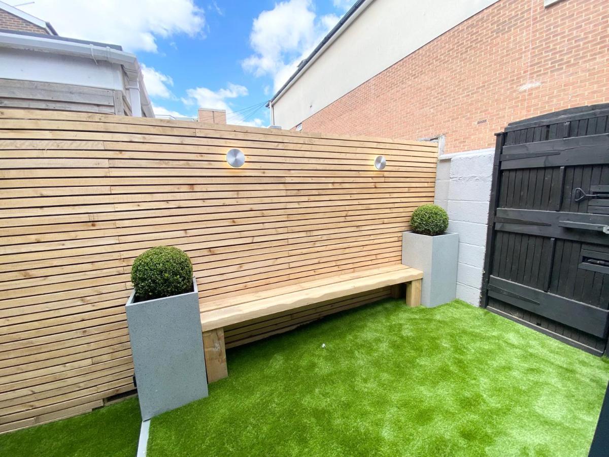 Cloud9 Guest House - By Coastline Retreats - 2 Bedroom Self Contained Garden Flat - Luxury Bath, Netflix, Superfast Wifi, Parking Included Bournemouth Exterior foto